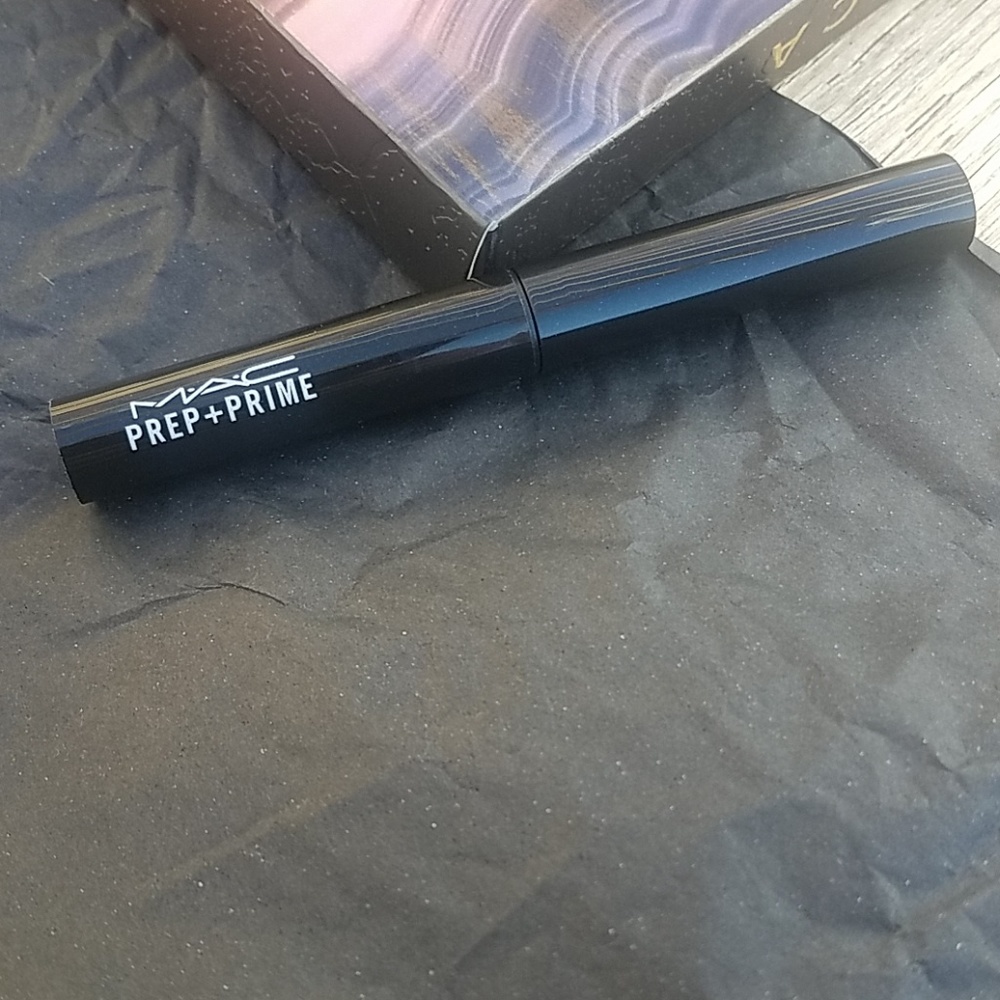Mac prep prime lip